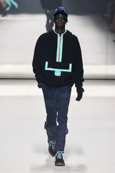 Look 35